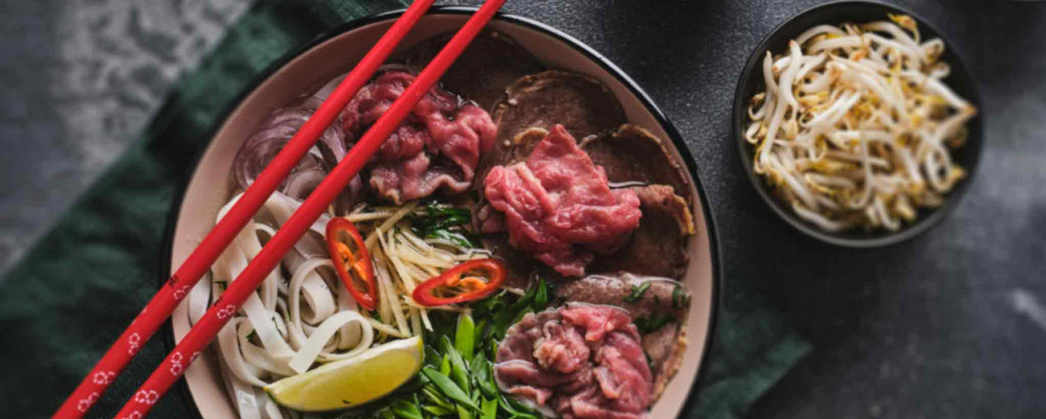 An appetizing bowl of pho.