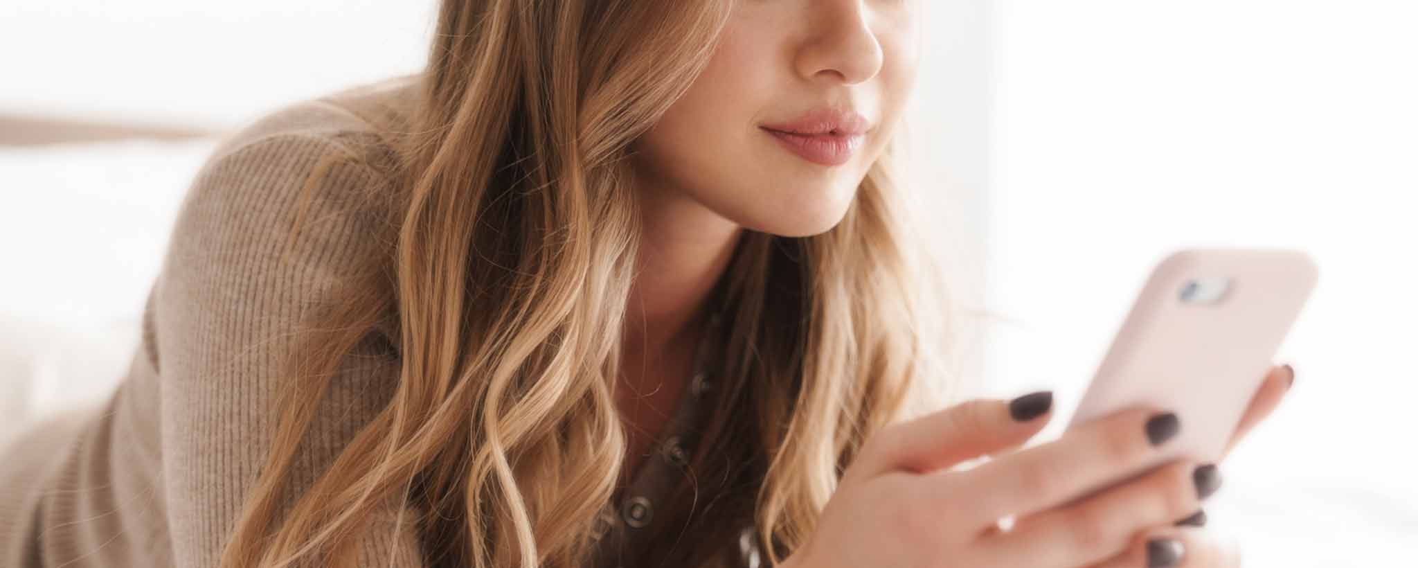 'Annabel phones Maxwell to discuss their future.'